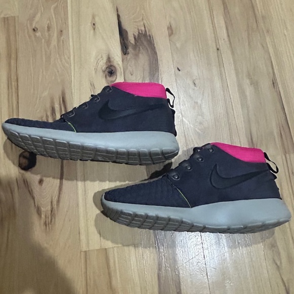 Nike Mens Roshe Run Sneakerboot Gridiron/Dark Obsidian-Pink-Volt Suede 10.5 - Picture 2 of 9
